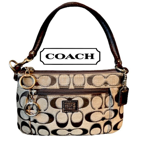 Coach Handbags - NWOT BIG COACH POPPY wristlet 🔥8x5.5” aprox